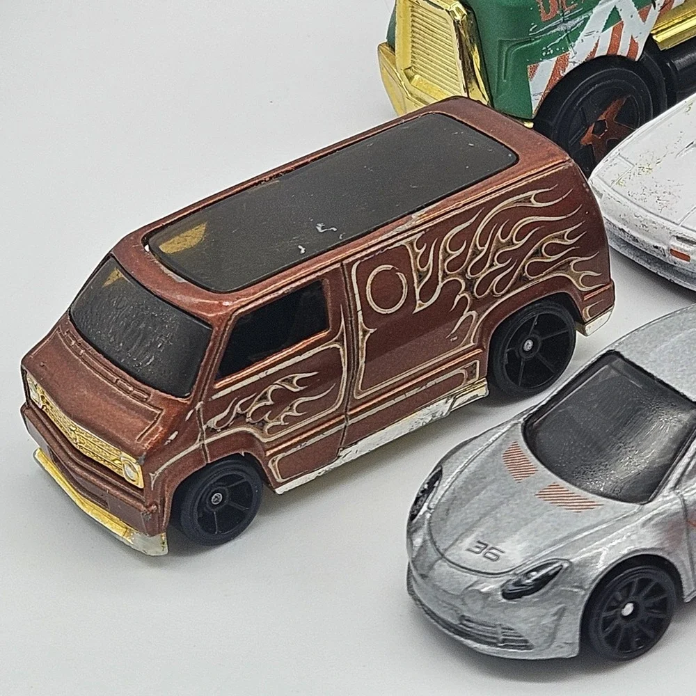 Hot Wheels Mixed Lot of 8 Diecast Toy Cars & Trucks Semi Vans Classic